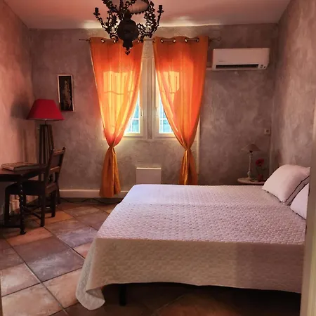 Villa De La